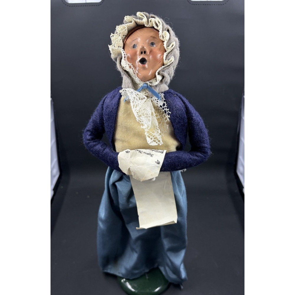 Vintage 1990 Byers Choice Woman Caroler Bonnet Christmas Grandmillennial
